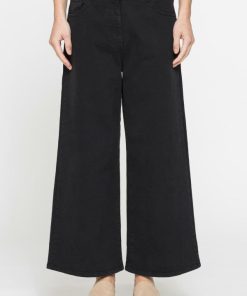 Isaacstewart.shop5834cd9806 1